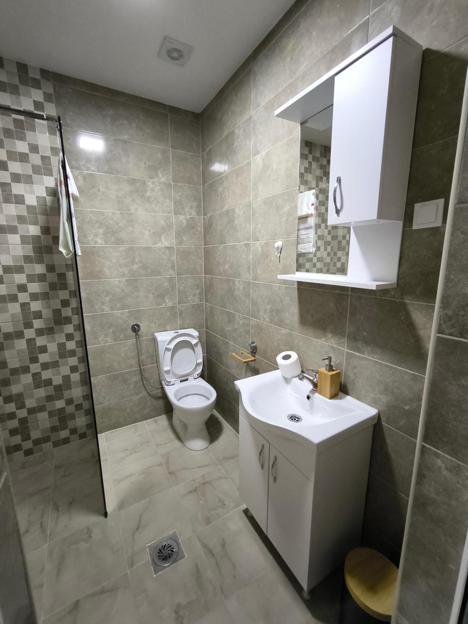Hidden Villa Apartments コトル エクステリア 写真