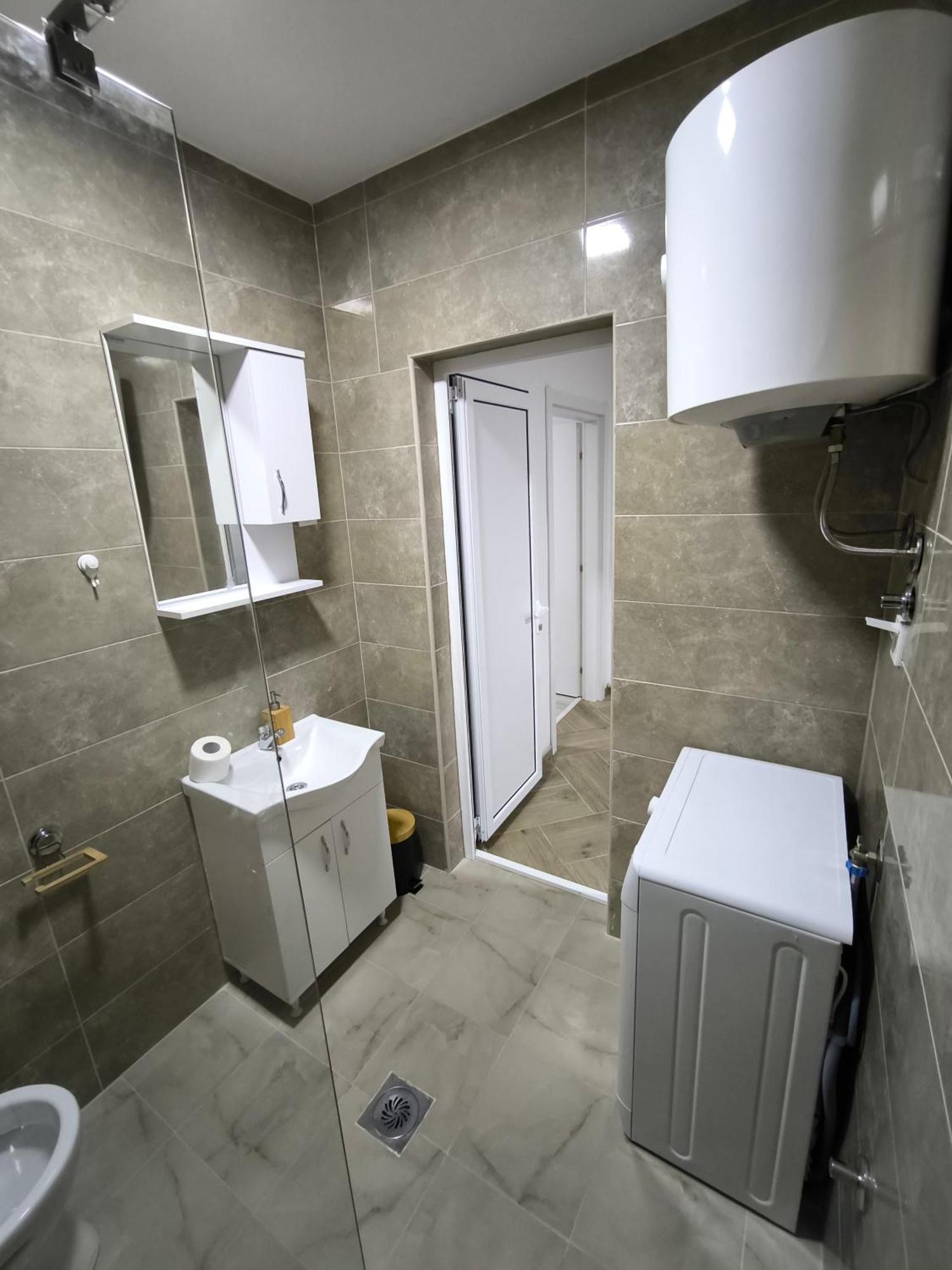 Hidden Villa Apartments コトル エクステリア 写真