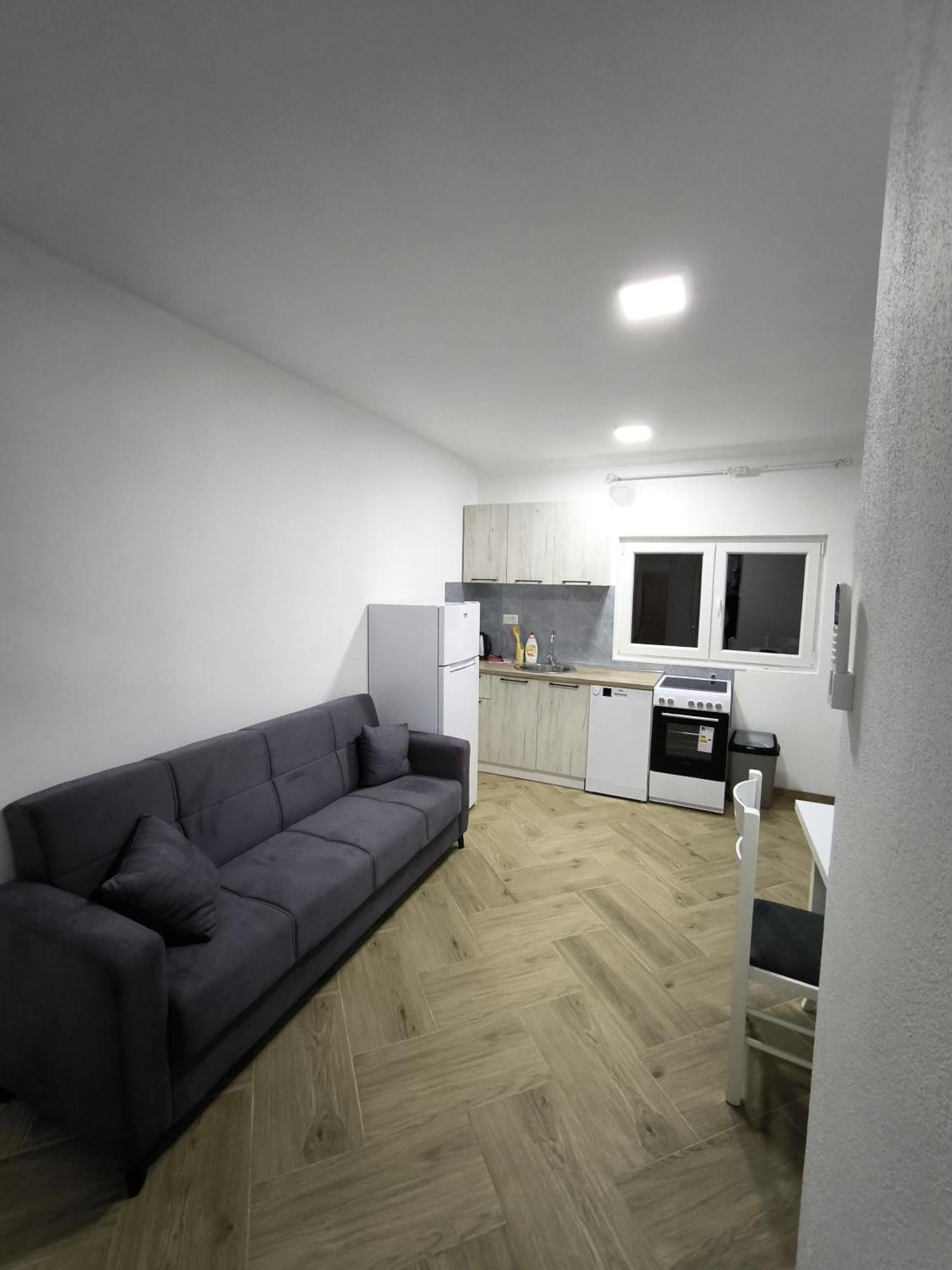 Hidden Villa Apartments コトル エクステリア 写真